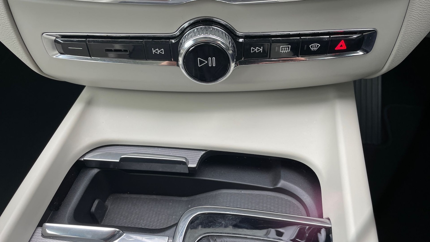 Used Volvo XC60 2018 for sale - 76413772: Photo 25