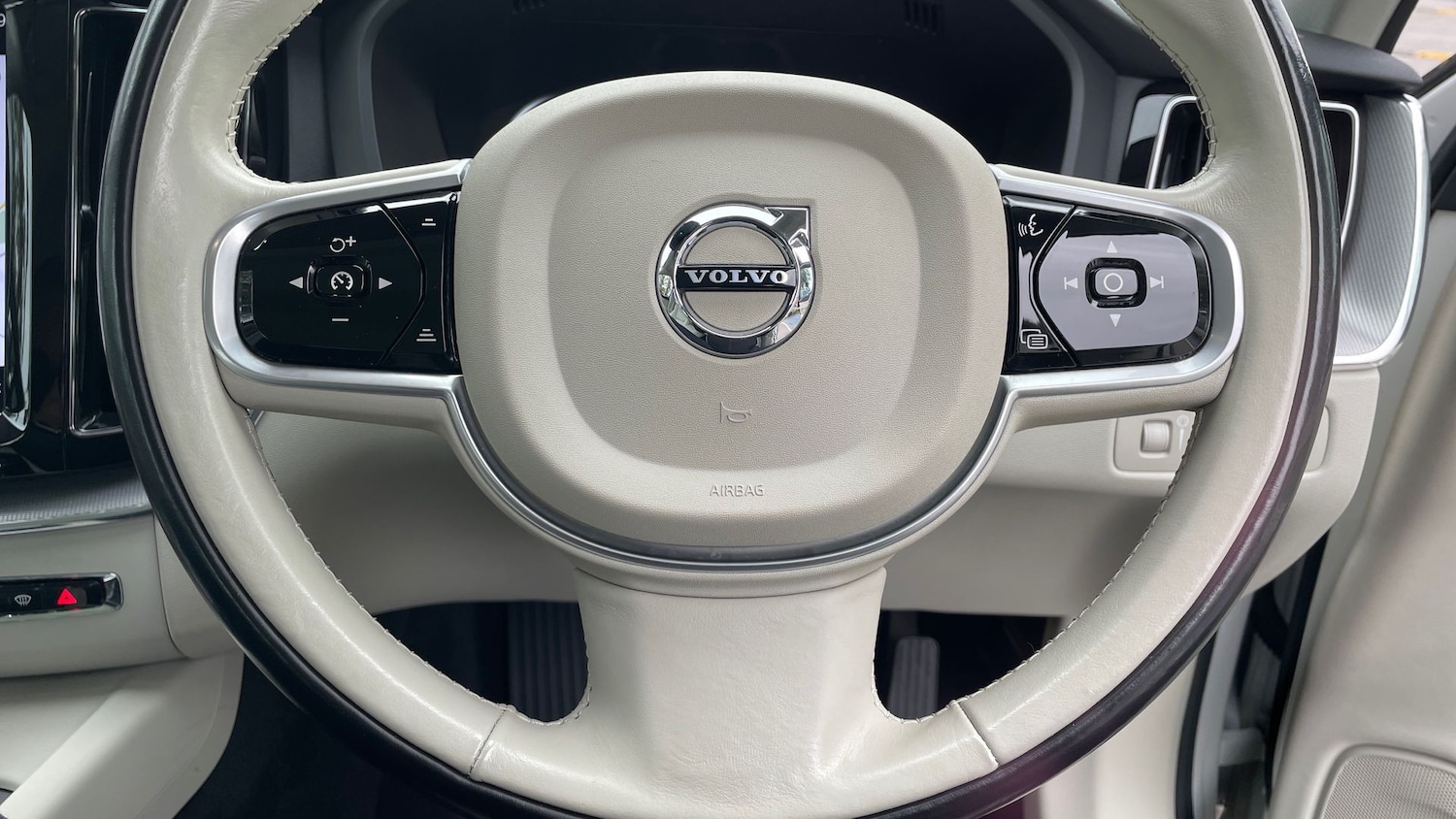 Used Volvo XC60 2018 for sale - 76413772: Photo 28