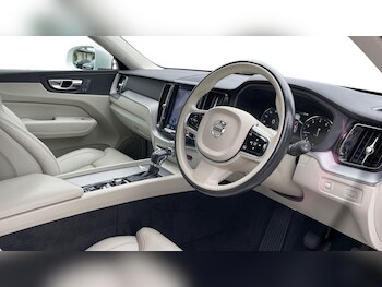 Used Volvo XC60 2018 for sale - 76413772: Photo