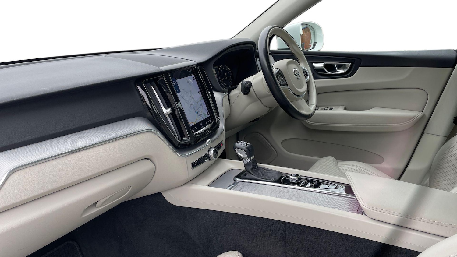 Used Volvo XC60 2018 for sale - 76413772: Photo 8