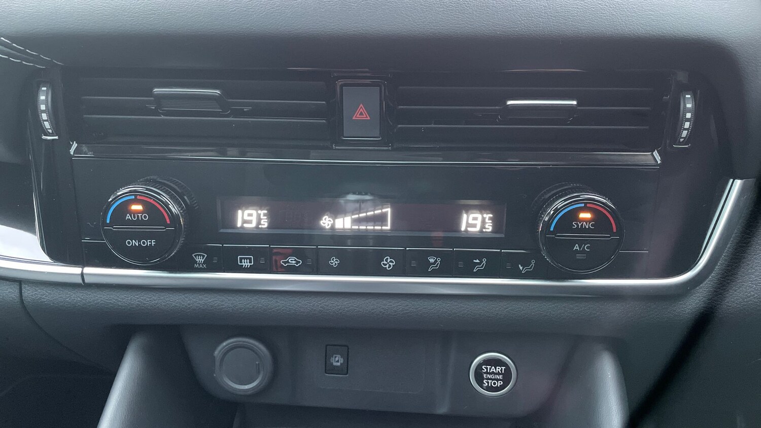 Used Nissan Qashqai 2023 for sale - 76418624: Photo 25