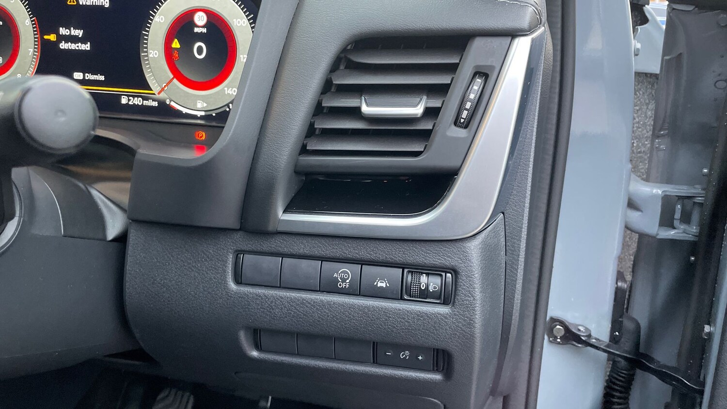 Used Nissan Qashqai 2023 for sale - 76418624: Photo 33