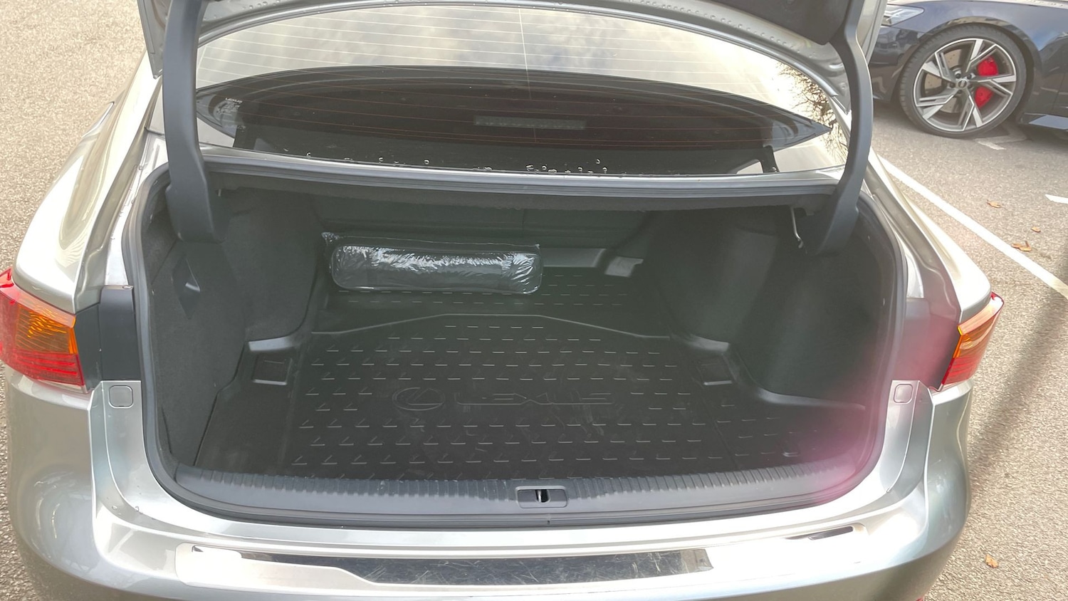 Used Lexus IS 2019 for sale - 76536982: Photo 14