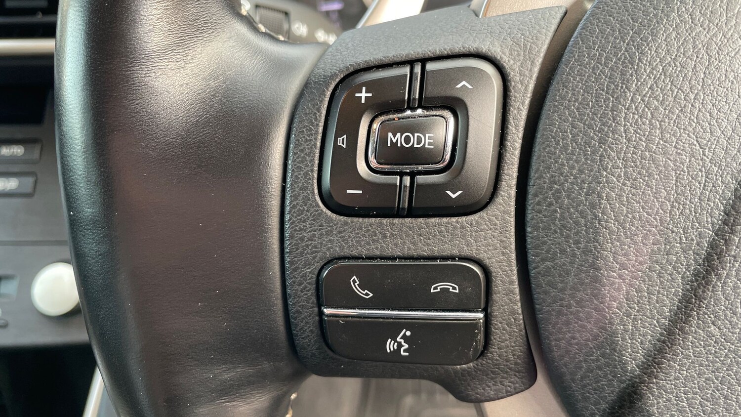 Used Lexus IS 2019 for sale - 76536982: Photo 19