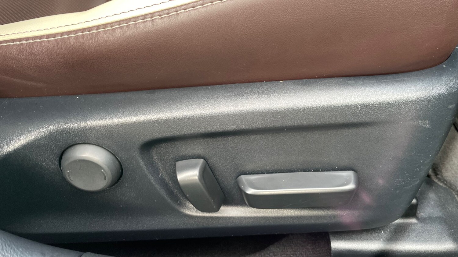 Used Lexus IS 2019 for sale - 76536982: Photo 28