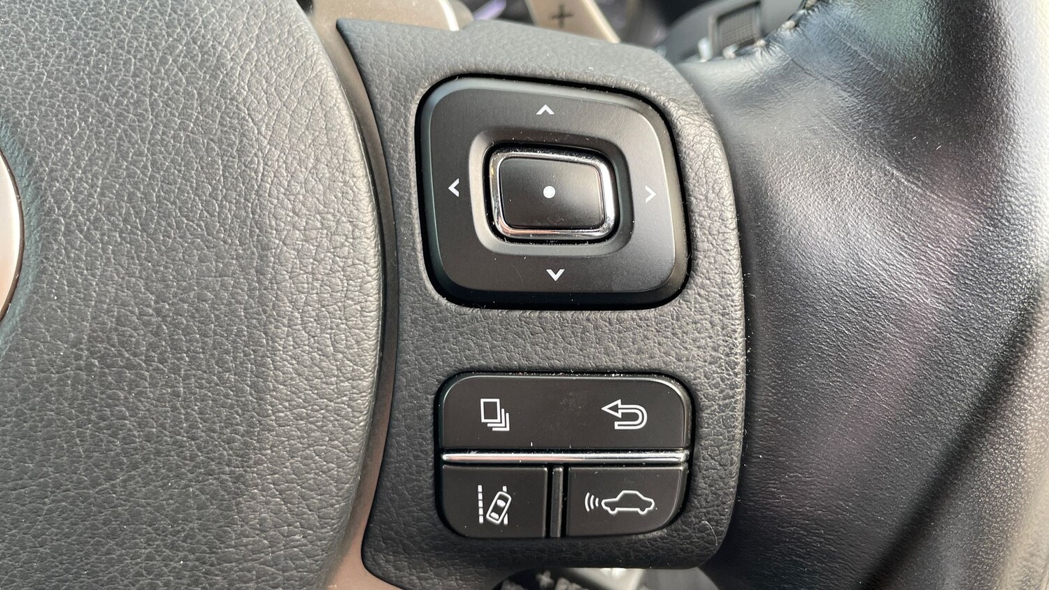 Used Lexus IS 2019 for sale - 76536982: Photo 29