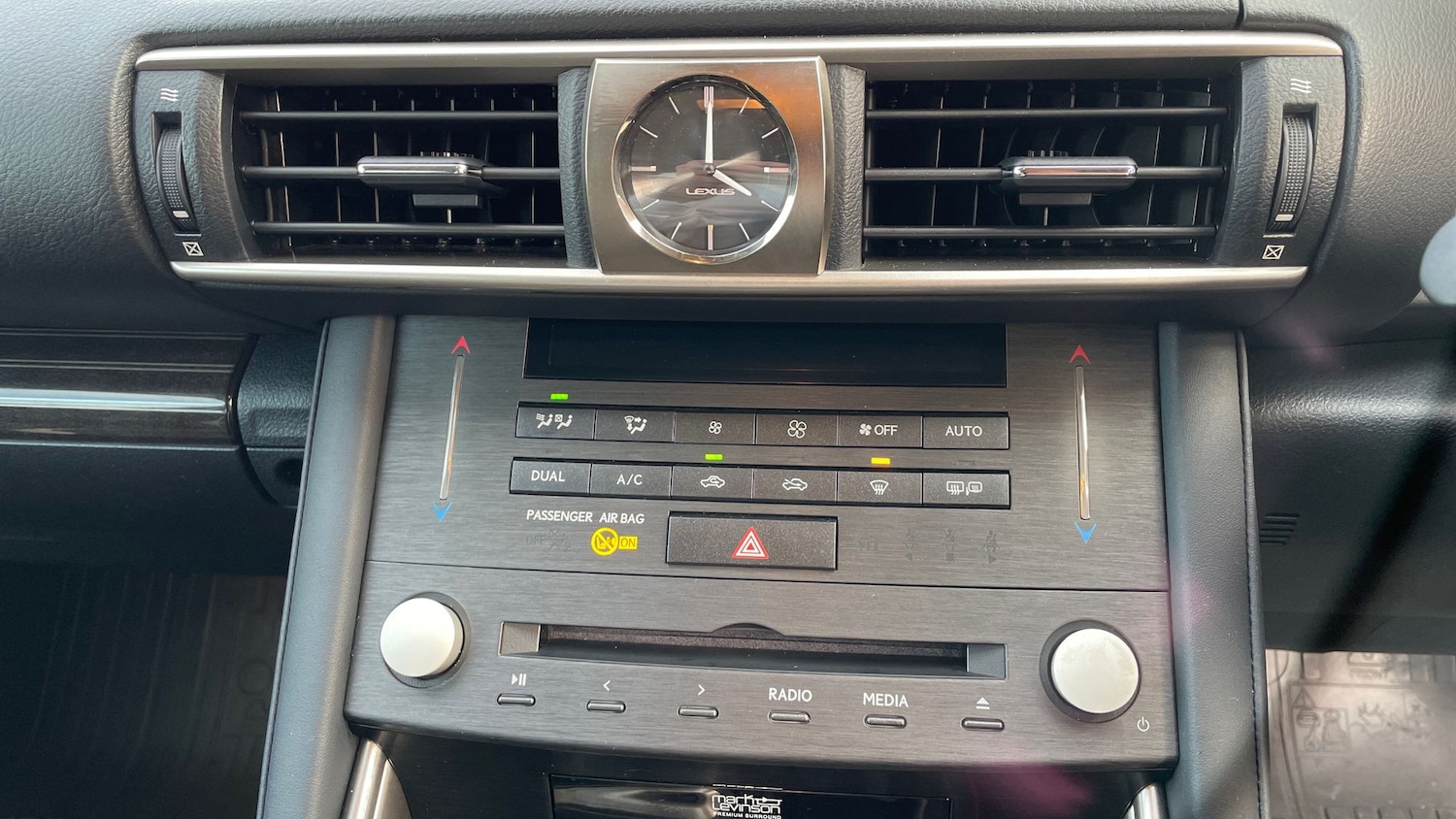 Used Lexus IS 2019 for sale - 76536982: Photo 30