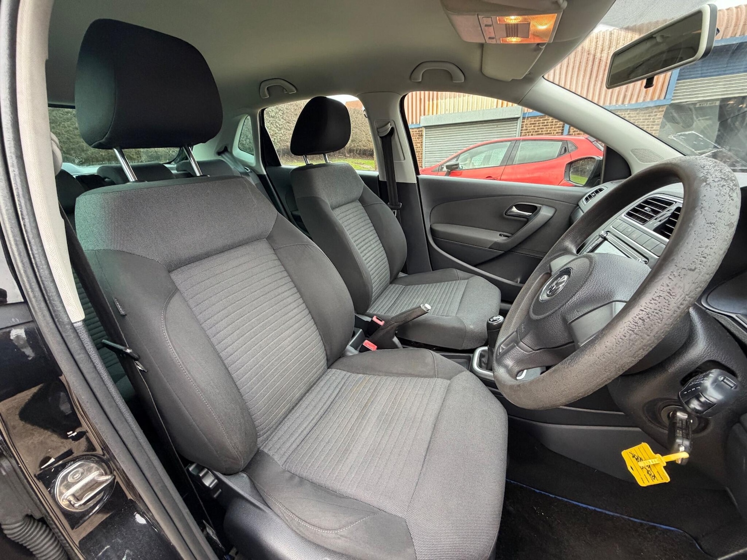 Used Volkswagen Polo 2011 for sale - 76781470: Photo 24