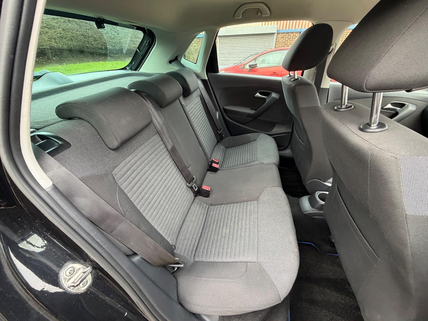 Used Volkswagen Polo 2011 for sale - 76781470: Photo 29