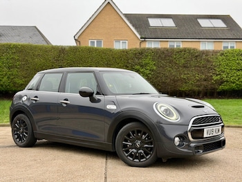 Used MINI Hatch 2019 for sale - 77793926: Photo