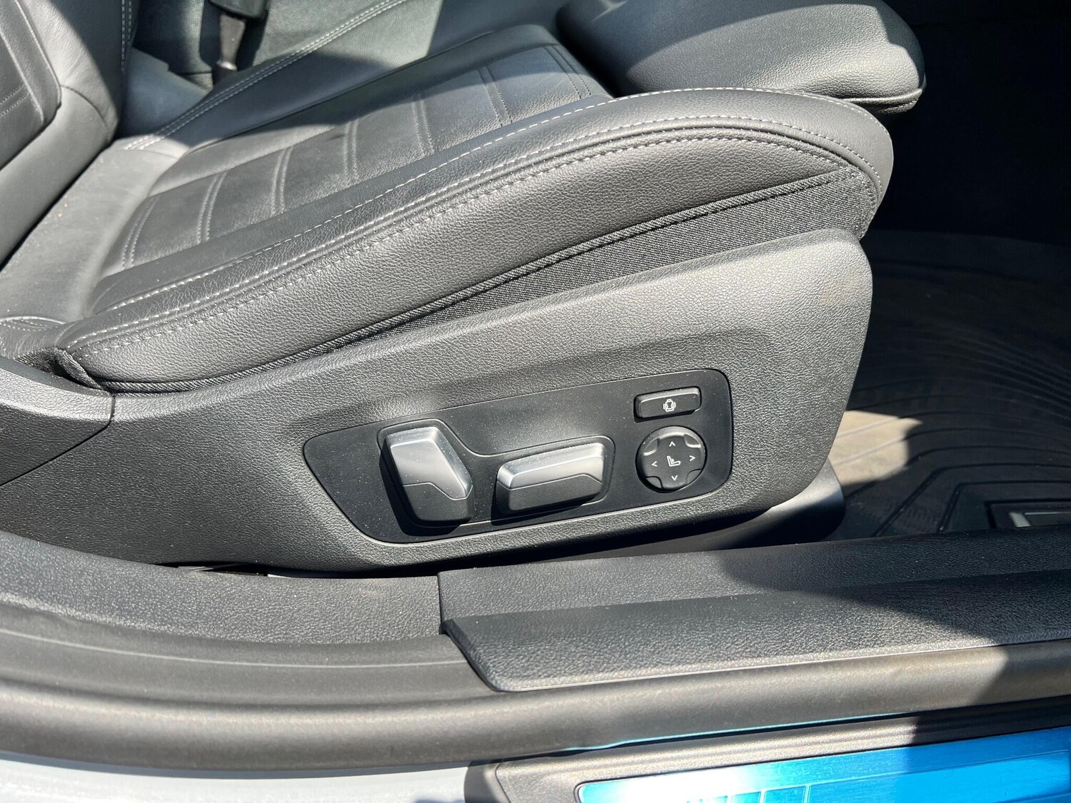 Used BMW i4 2023 for sale - 77120144: Photo 38