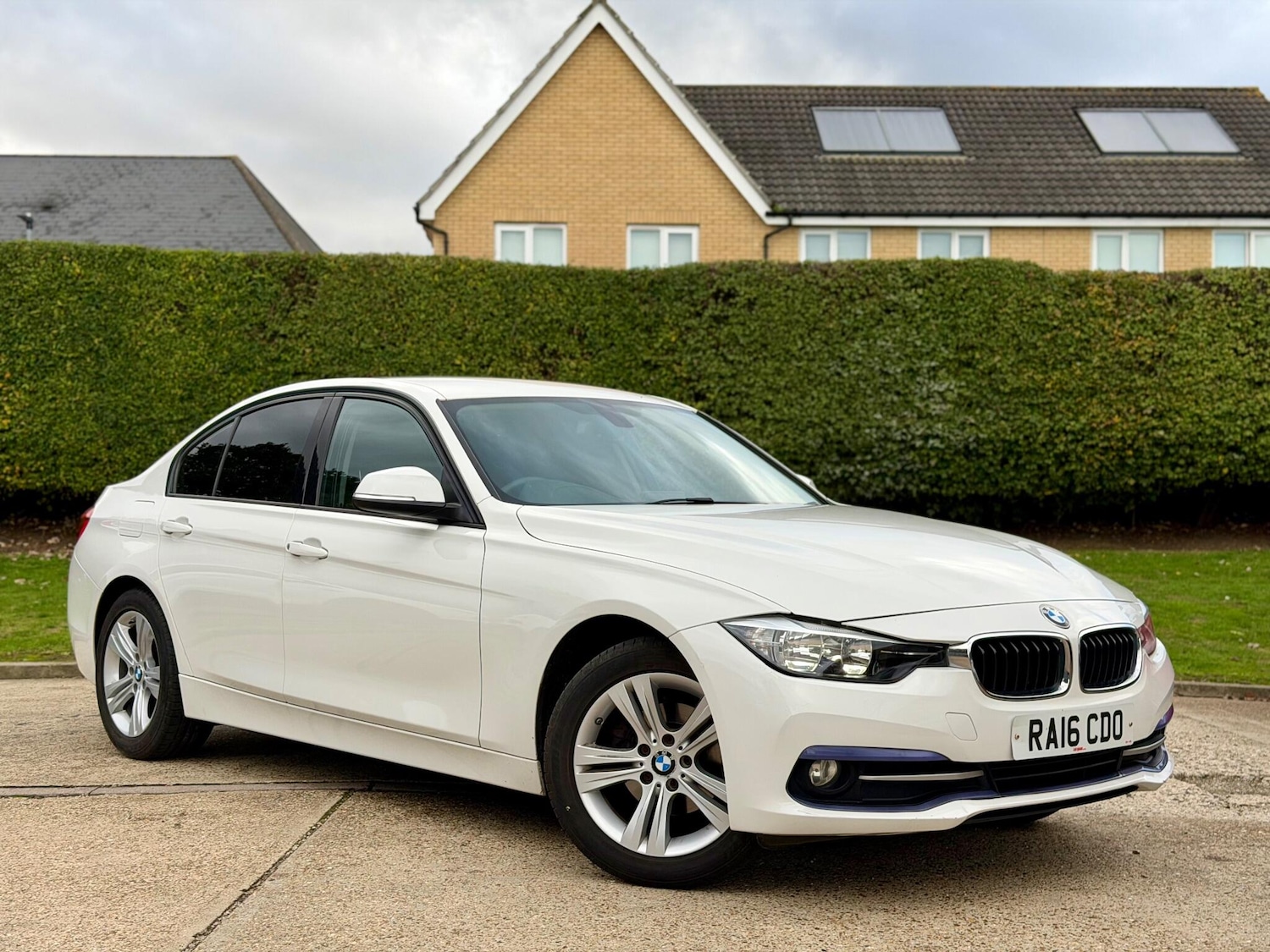 Used BMW 3 Series 2016 for sale - 76781097: Photo 1