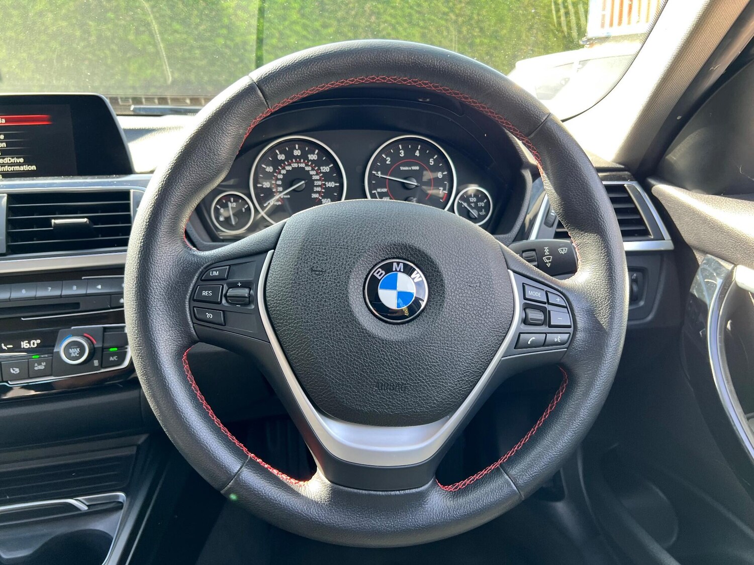 Used BMW 3 Series 2016 for sale - 76781097: Photo 33