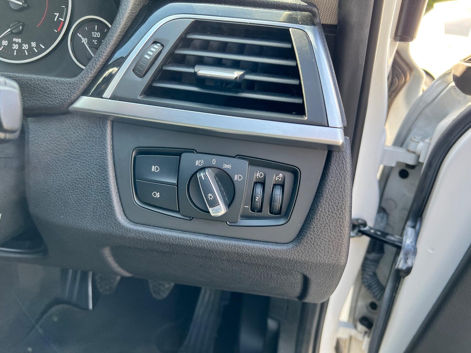 Used BMW 3 Series 2016 for sale - 76781097: Photo 37