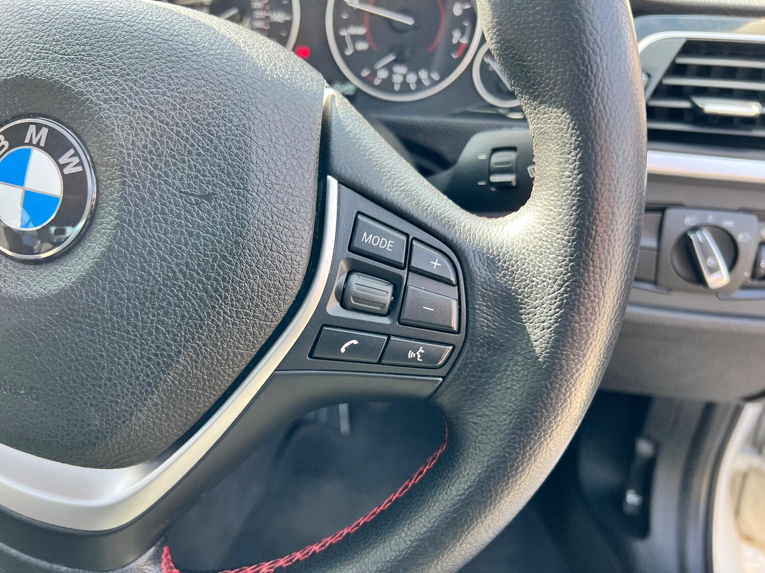 Used BMW 3 Series 2016 for sale - 76781097: Photo 38