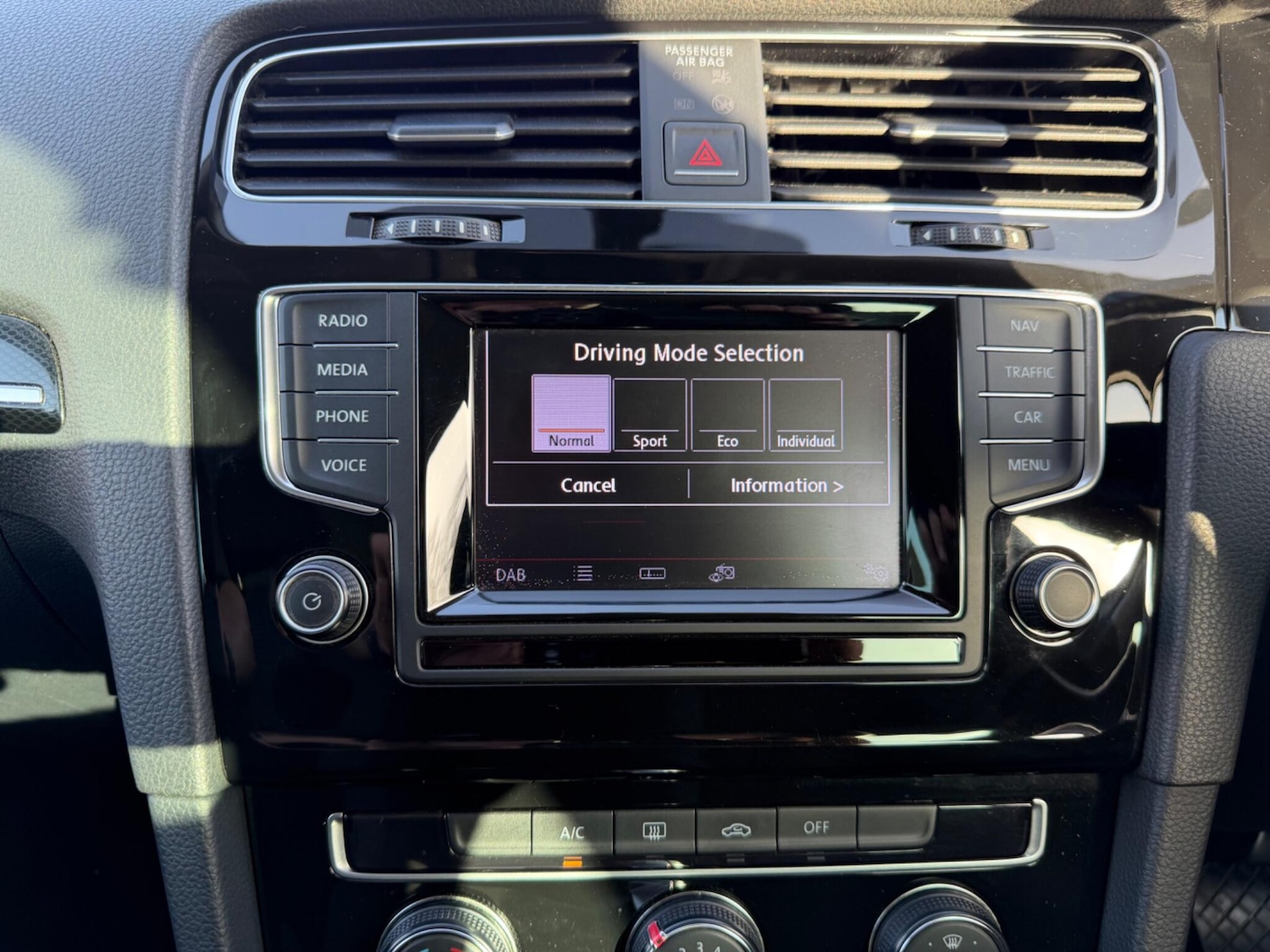 Used Volkswagen Golf 2013 for sale - 76781150: Photo 35