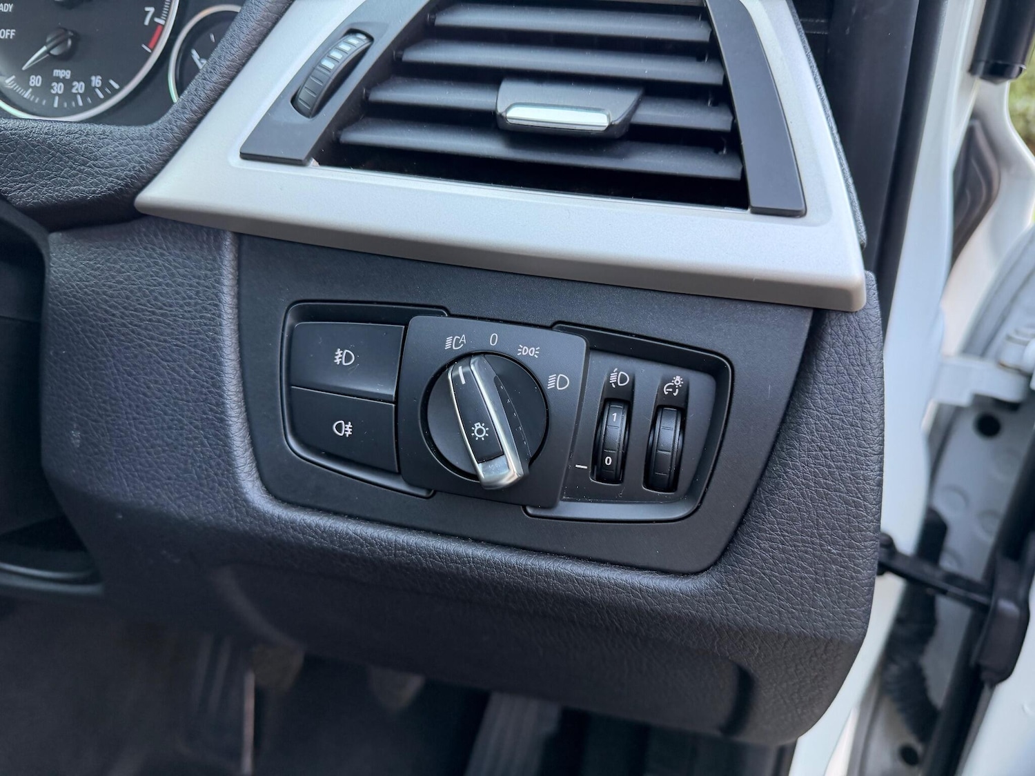 Used BMW 3 Series 2016 for sale - 76781284: Photo 36