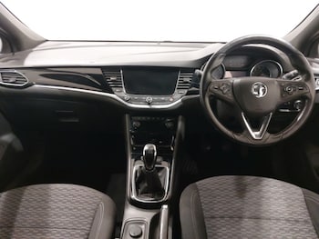 Used Vauxhall Astra 2016 for sale - 76066382: Photo 2