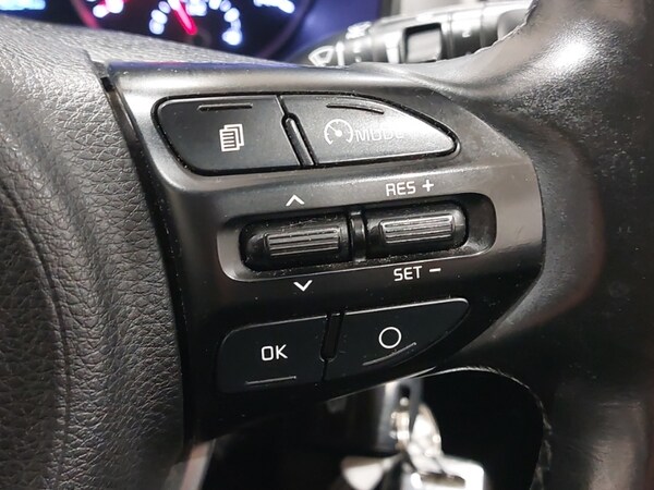 Used Kia Stonic 2018 for sale - 76285767: Photo 15