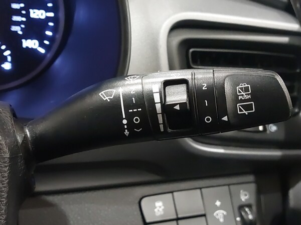 Used Kia Stonic 2018 for sale - 76285767: Photo 17