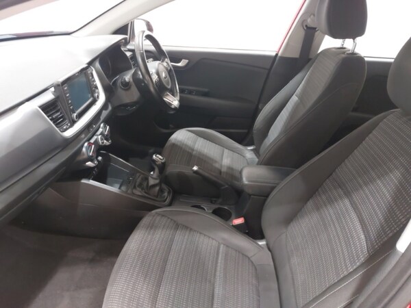 Used Kia Stonic 2018 for sale - 76285767: Photo 5