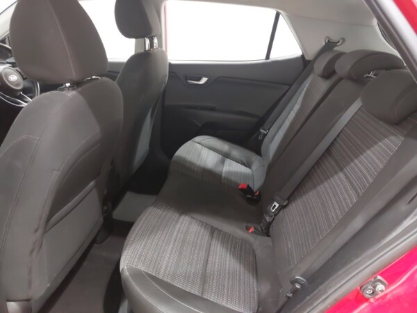 Used Kia Stonic 2018 for sale - 76285767: Photo 6