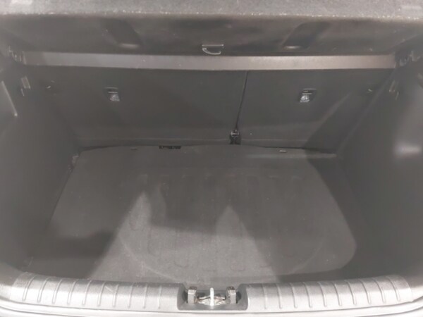 Used Kia Stonic 2018 for sale - 76285767: Photo 8