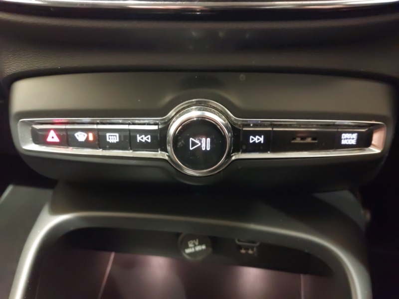 Used Volvo XC40 2020 for sale - 76058933: Photo 13