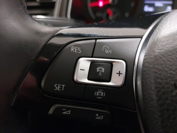 Used Volkswagen T-Roc 2019 for sale - 76116421: Photo 16