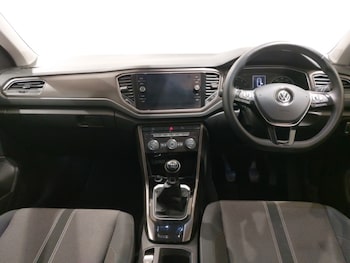 Used Volkswagen T-Roc 2019 for sale - 76116421: Photo 2