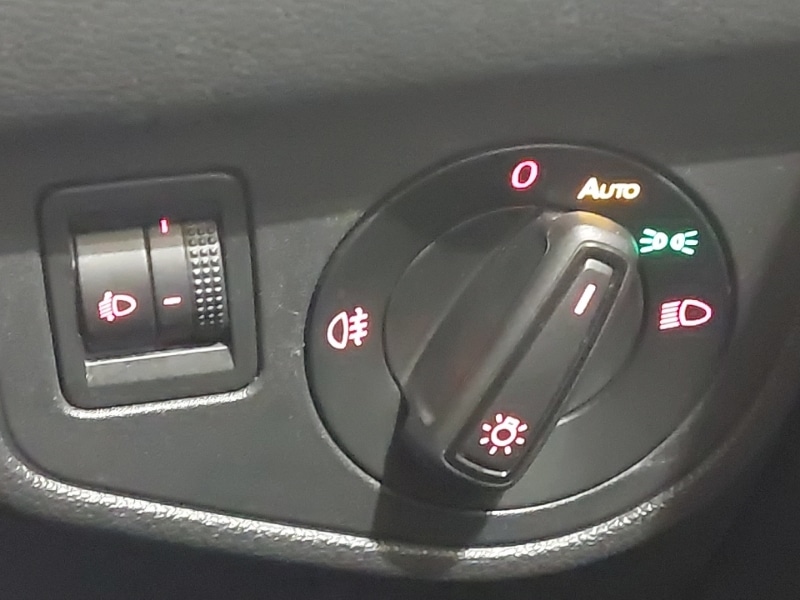 Used Volkswagen Polo 2018 for sale - 77141993: Photo 16