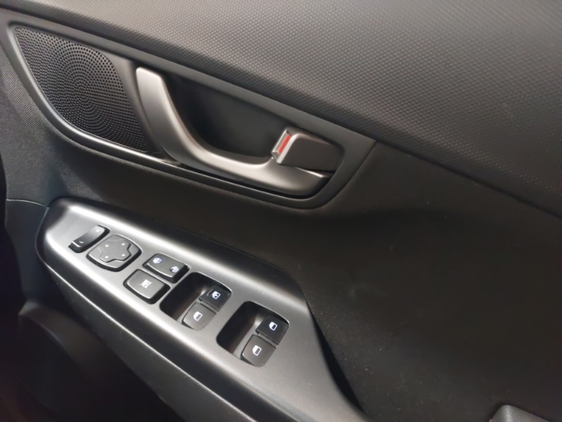 Used Hyundai KONA 2018 for sale - 76456140: Photo 19