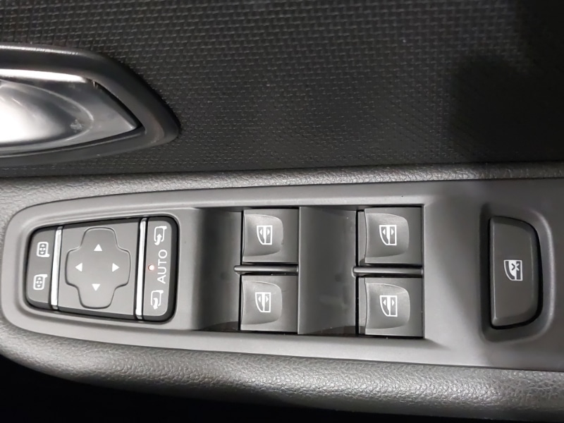 Used Renault Clio 2018 for sale - 77252259: Photo 19