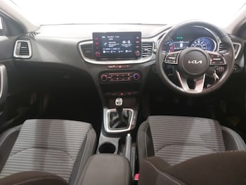 Used Kia Ceed 2023 for sale - 76860712: Photo