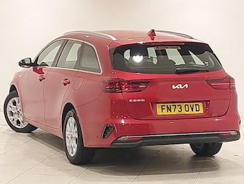 Used Kia Ceed 2023 for sale - 76860712: Photo