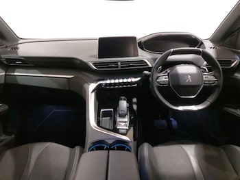 Used Peugeot 3008 2020 for sale - 76233823: Photo 2