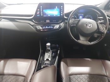 Used Toyota C-HR 2017 for sale - 78647598: Photo
