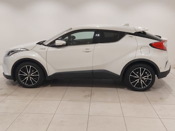 Used Toyota C-HR 2017 for sale - 78647598: Photo