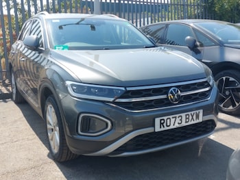 Used Volkswagen T-Roc 2023 for sale - 79175925: Photo