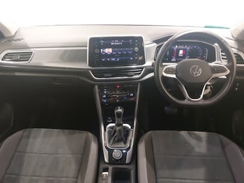 Used Volkswagen T-Roc 2023 for sale - 79175925: Photo
