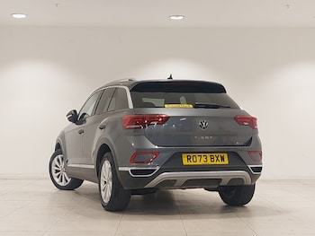 Used Volkswagen T-Roc 2023 for sale - 79175925: Photo