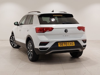 Used Volkswagen T-Roc 2021 for sale - 75780525: Photo