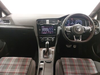 Used Volkswagen Golf 2019 for sale - 78155971: Photo