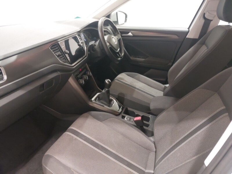 Used Volkswagen T-Roc 2019 for sale - 77948166: Photo 5