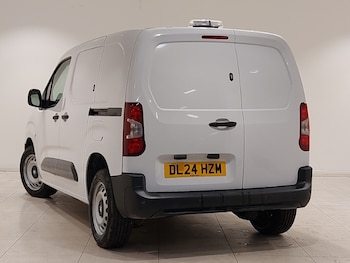 Used Vauxhall Combo 2024 for sale - 77119101: Photo