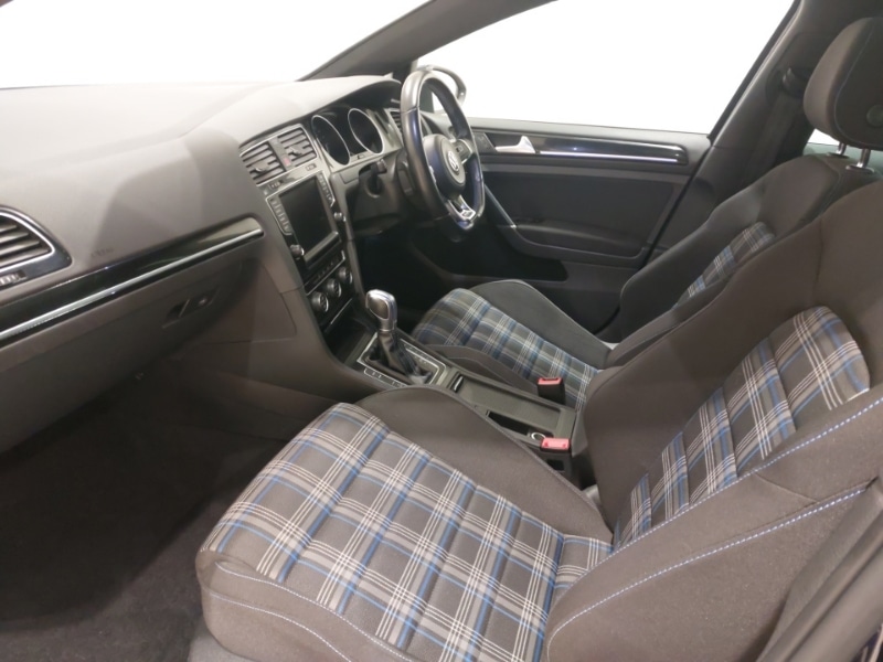 Used Volkswagen Golf 2016 for sale - 77154891: Photo 5