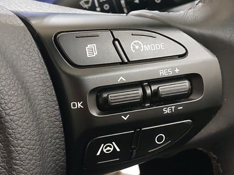Used Kia Stonic 2022 for sale - 76348335: Photo 15