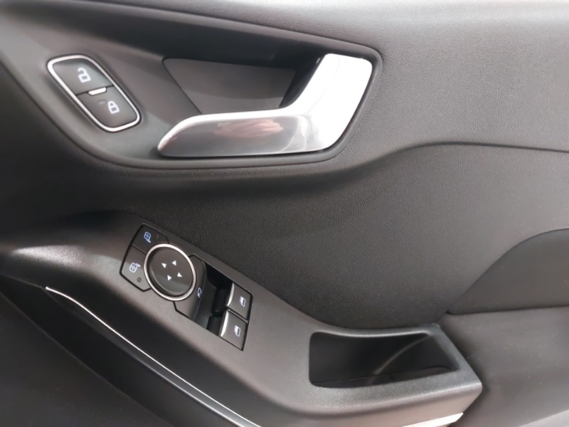 Used Ford Fiesta 2017 for sale - 76893681: Photo 19