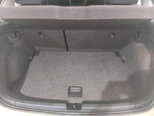 Used Volkswagen Polo 2019 for sale - 76317640: Photo 8