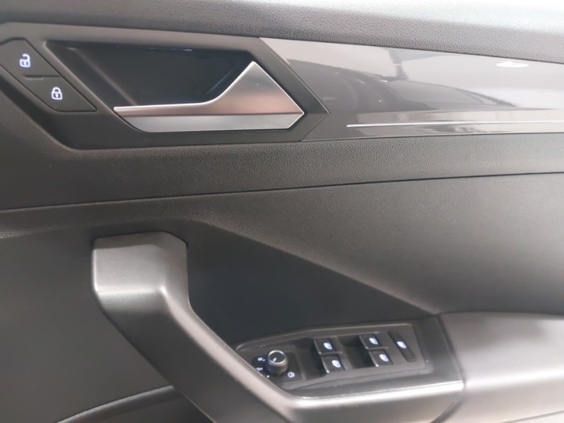 Used Volkswagen T-Roc 2019 for sale - 76213318: Photo 19